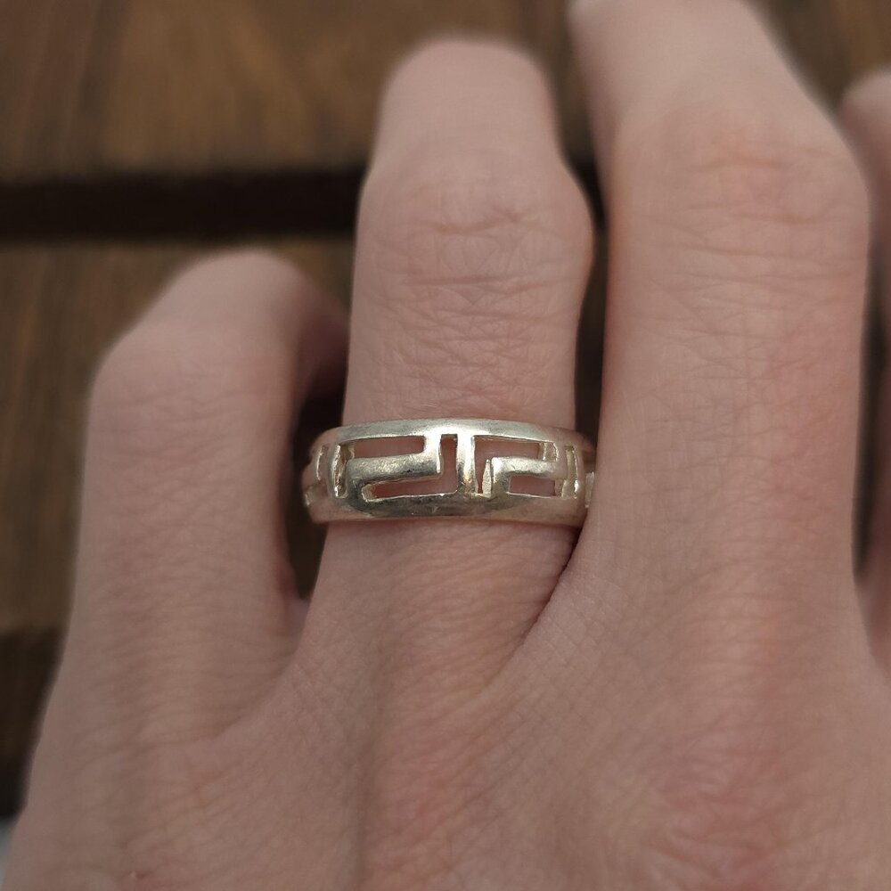 Size 8.25 Sterling Silver Greek Key Solid Ring A1161